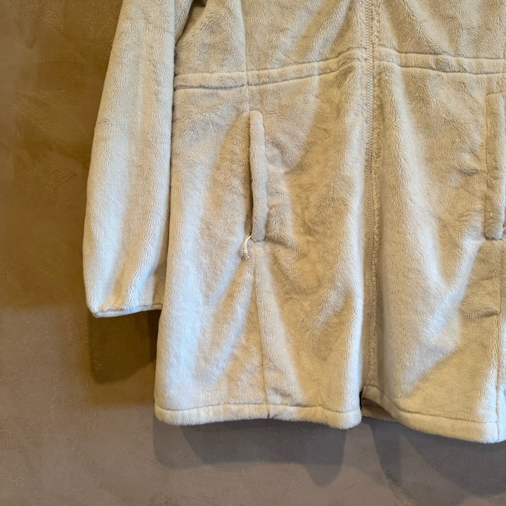 The North Face Osito Long Sleeve Hooded Parka Jacket - Picture 6 of 6